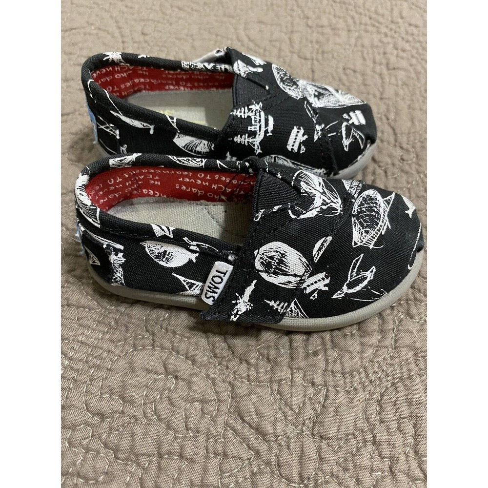 Toms Infant Baby Tiny Classic Slip On Shoes Black Flying Machines Size 4T